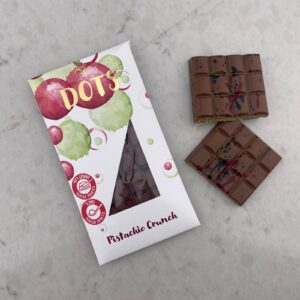 טבלת שוקולד חלב במילוי קראנץ' DOTS – במגוון טעמים